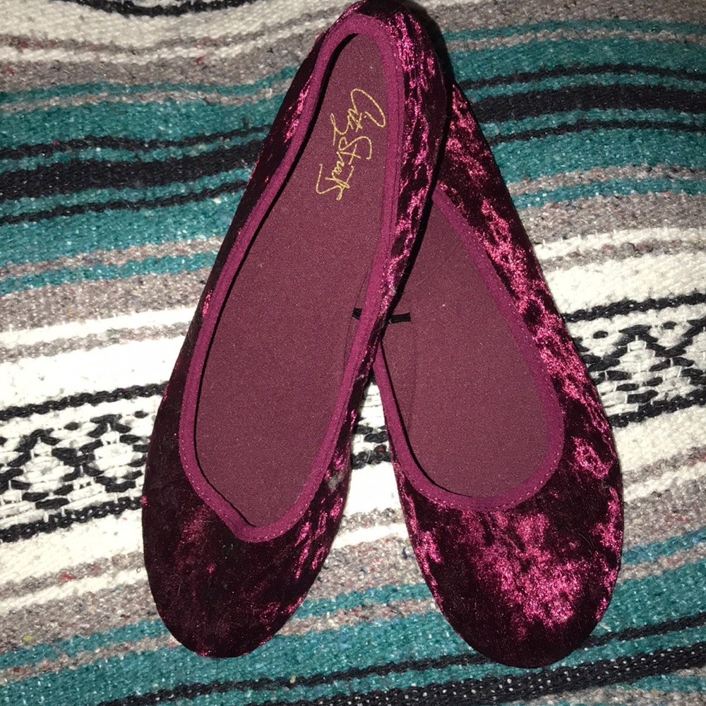 Crushed velvet flats